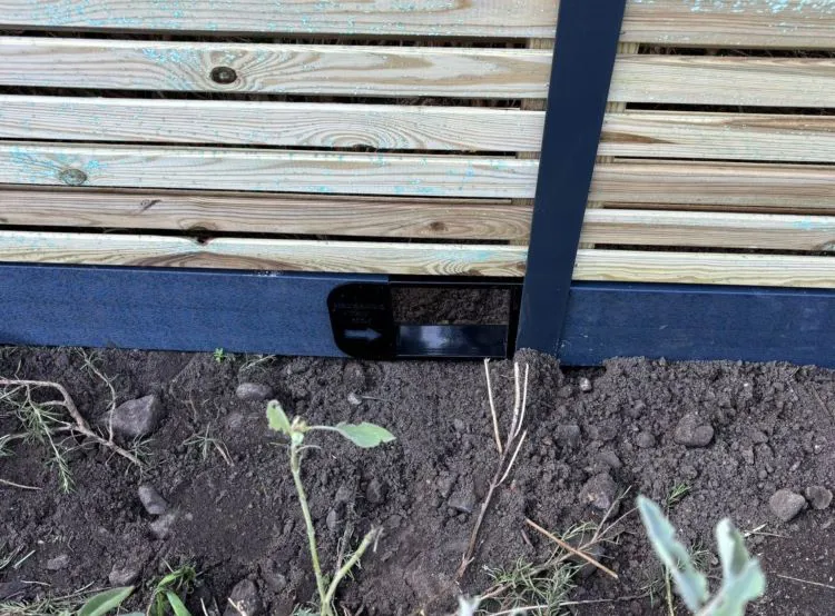 Hedgehog-friendly gavel boards in Oxford fence installtion